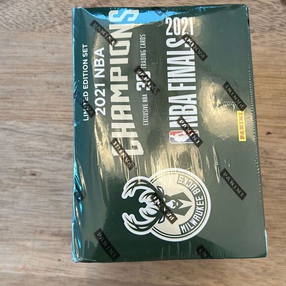 New Panini 2021 NBA champions limited edition set (dented box) 30 trading cards - Picture 3 of 4